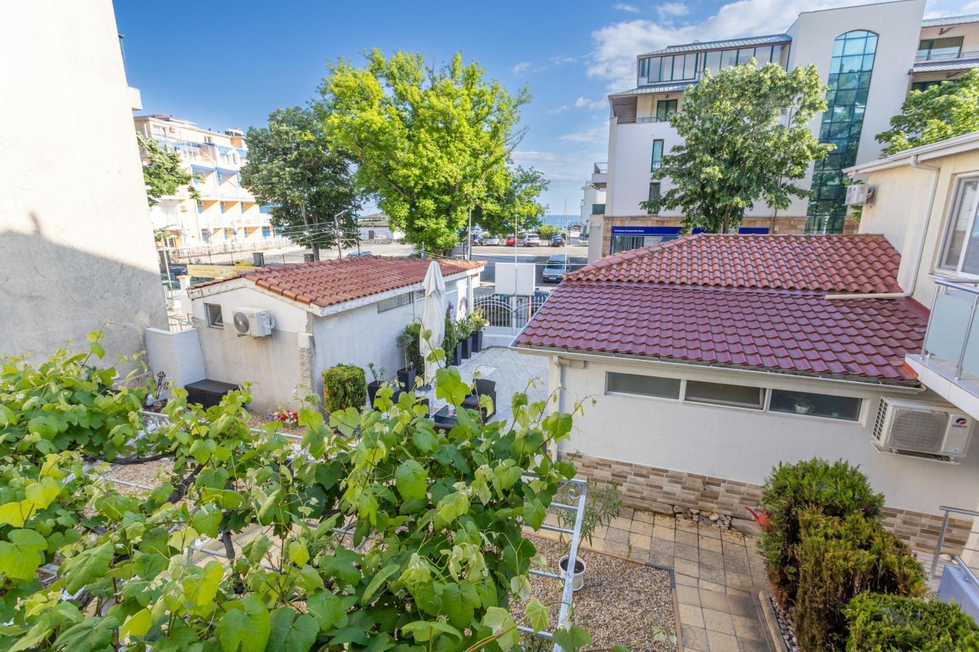 Guest House Desi - Къща За Гости Деси Balchik Exterior foto